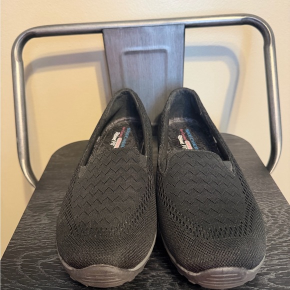 Skechers Relaxed Fit Black Memory Foam Slip On Shoes Size 9 - Picture 3 of 11